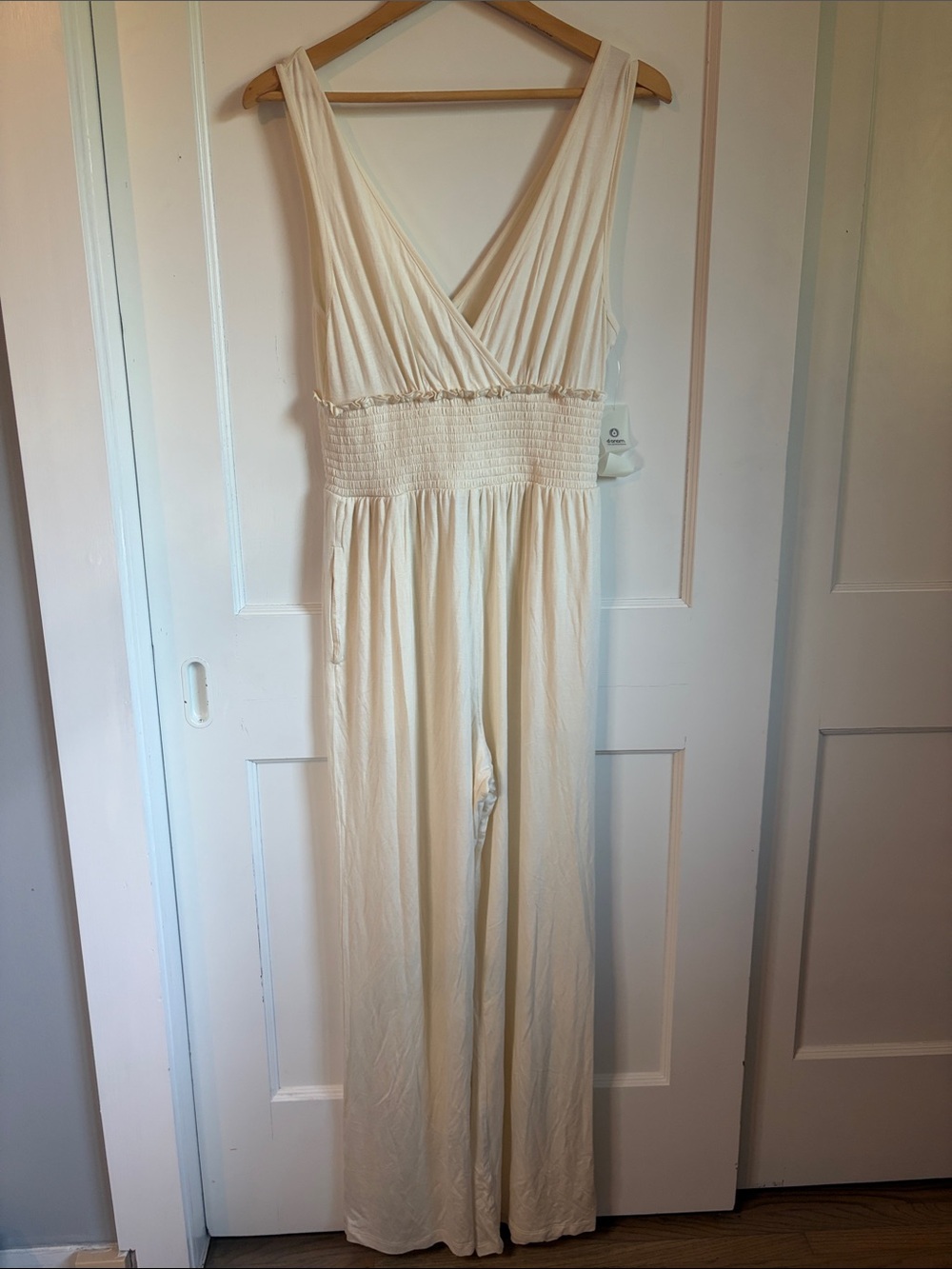 Mono B Cream Sleeveless V-Neck Wide-Leg Jumpsuit